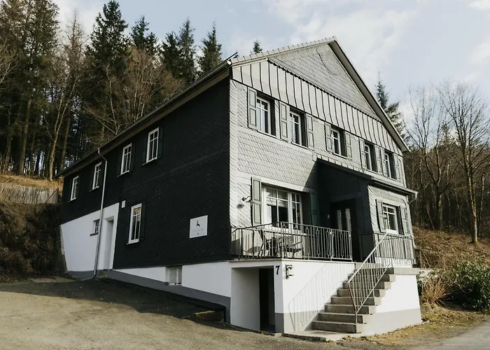 Familienurlaub Pur Iii Und Jugendliche Bis 17 Frei Iii Hund Willkommen Iii Sauna Im Haus Iii Direkt Vor Der Tuer Iii Nah An Winterberg Fuer Wandern Und Abenteuer 公寓 *